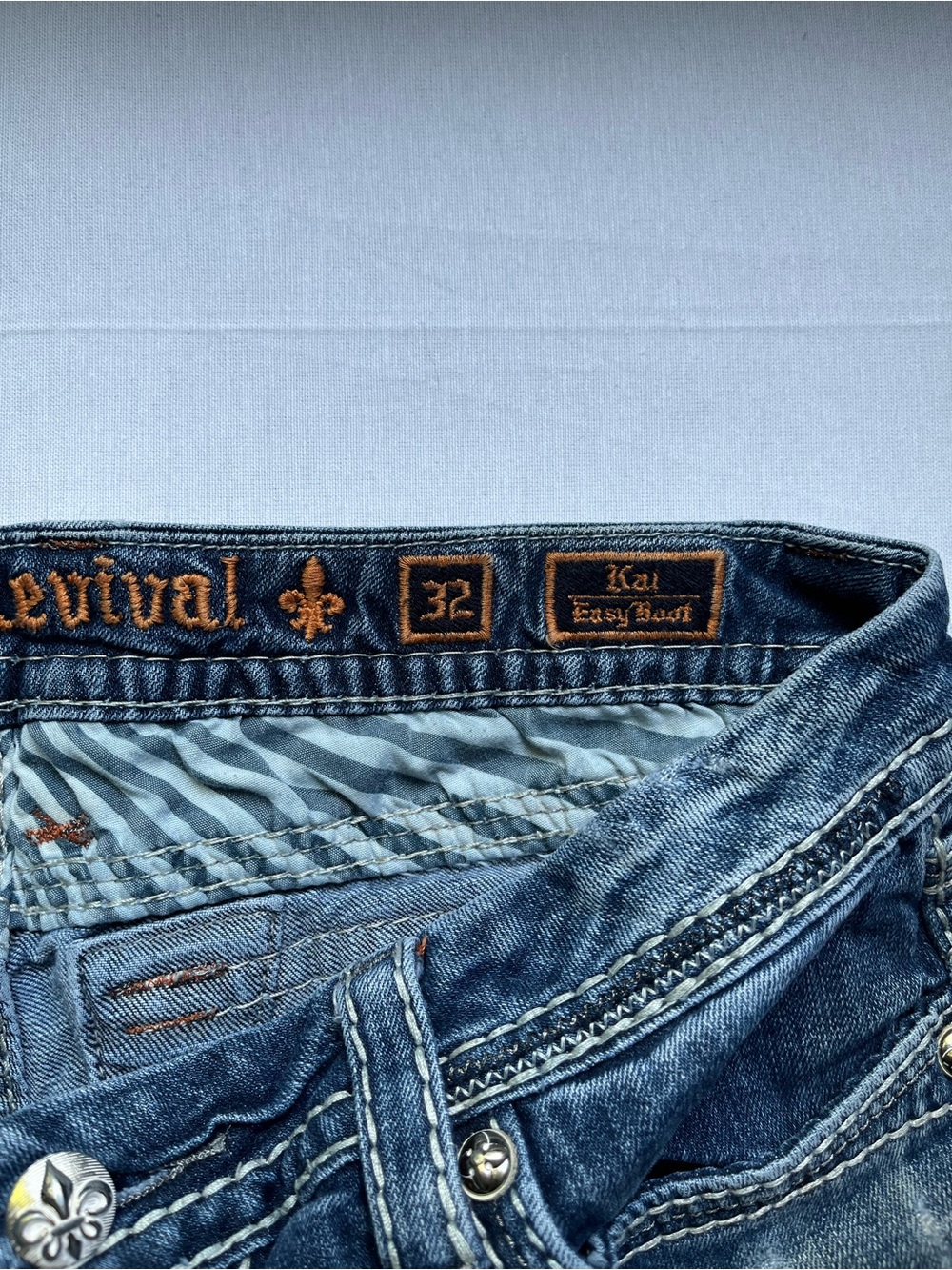 Rock Revival Women's Medium Blue Embroidered Bootcut Jeans - Picture 7 of 11